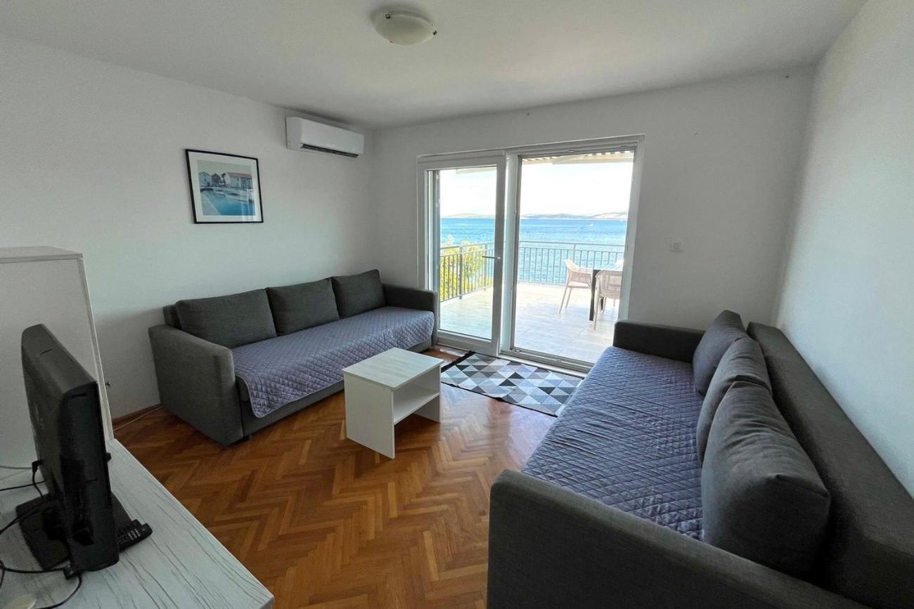 Apartments By The Sea Maslinica, Solta - 774 Grohote ภายนอก รูปภาพ